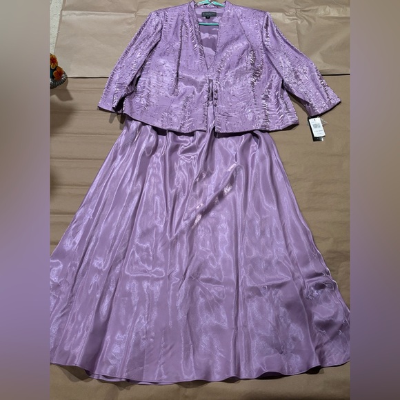 Long Formal Plus Sized Purple Dress and Matching Blazer 24 W Petite - Picture 1 of 4